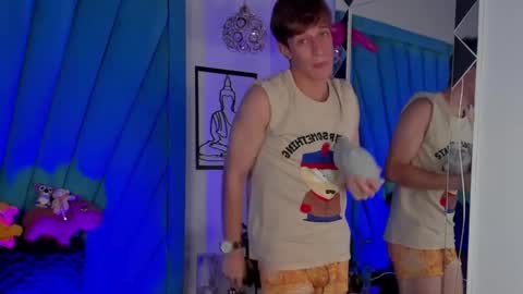 Snapshot of romeo_ricci1 chatting on December 2024 03:05:01 PM Romeo Ricci online show from December 2024 03:05:01 PM