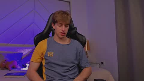 Snapshot of romeo_ricci1 chatting on January 2025 05:03:01 AM Romeo Ricci online show from January 2025 05:03:01 AM