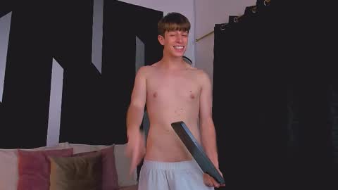 Romeo Ricci online show from March 2026 05:19:02 PM