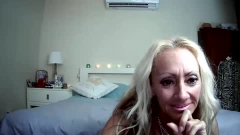 romeodiamond online show from June 2026 07:30:02 PM