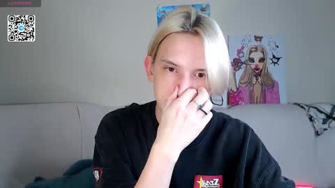 Snapshot of ron_vilss chatting on September 2025 10:20:02 AM Ron online show from September 2025 10:20:02 AM