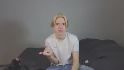 Snapshot of ron_vilss chatting on February 2026 07:47:02 AM Ron online show from February 2026 07:47:02 AM