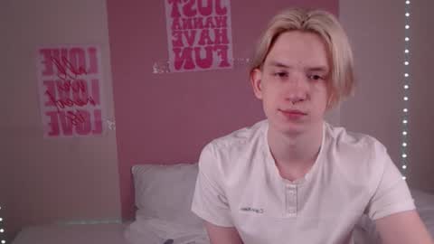 Snapshot of ron_vilss chatting on February 2026 11:02:02 AM Ron online show from February 2026 11:02:02 AM