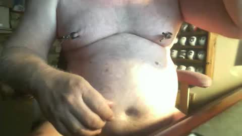 Snapshot of ronnybeee chatting on May 2026 05:03:02 AM ronnybeee online show from May 2026 05:03:02 AM