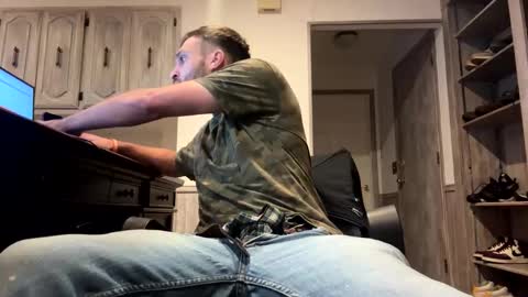 roofguy11 online show from December 2024 03:33:02 AM