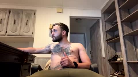 Snapshot of roofguy11 chatting on January 2025 06:28:01 PM roofguy11 online show from January 2025 06:28:01 PM