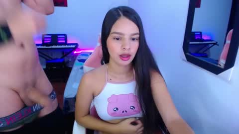  MIA AND PAUL online show from November 2025 03:19:02 PM