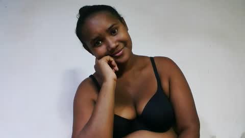 Snapshot of roosesexy chatting on June 2026 02:19:02 PM roosesexy online show from June 2026 02:19:02 PM