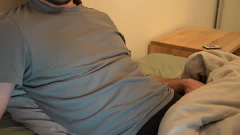 Maxx1901 online show from April 2026 09:05:01 PM