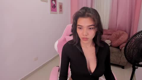 Roouse  online show from June 2026 10:03:02 PM
