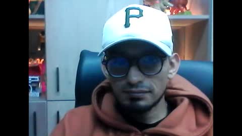 Snapshot of roroavila chatting on December 2025 05:35:02 AM roroavila online show from December 2025 05:35:02 AM