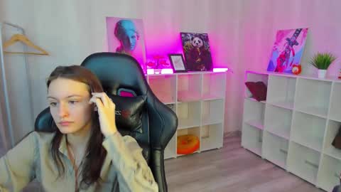 Viola online show from March 2026 08:10:01 AM