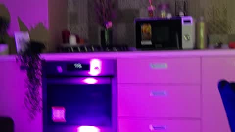 Snapshot of rosacatalleya chatting on May 2026 03:23:02 AM Rose online show from May 2026 03:23:02 AM