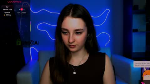 Snapshot of rosalie_swan3 chatting on May 2026 07:32:02 PM Black Swan online show from May 2026 07:32:02 PM