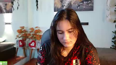 Snapshot of rosaliea chatting on July 2026 04:32:02 AM R O S A L I A online show from July 2026 04:32:02 AM