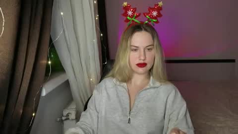 Rosali online show from November 2025 06:45:01 PM