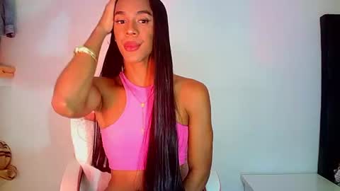 Snapshot of rosalindasexy chatting on July 2026 07:01:02 AM Rosalinda online show from July 2026 07:01:02 AM