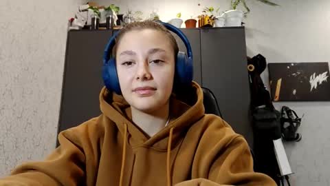 Kiki online show from October 2025 08:56:02 AM