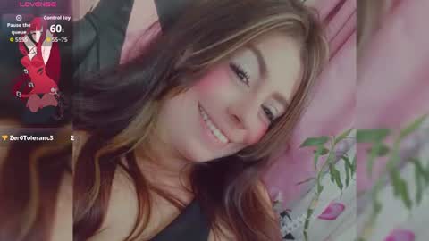Snapshot of rosario_1996 chatting on July 2026 04:19:01 AM rosario_1996 online show from July 2026 04:19:01 AM