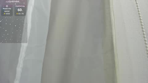 rose__monroe online show from April 2026 07:33:02 PM