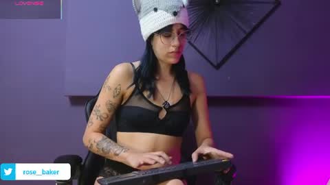 Snapshot of rose_baker_ chatting on July 2026 12:21:02 PM ROSE BAKER online show from July 2026 12:21:02 PM
