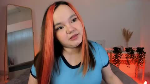 Snapshot of rose_luvv chatting on June 2026 06:29:02 AM Rose LuvV follow me baby online show from June 2026 06:29:02 AM