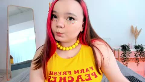 Snapshot of rose_luvv chatting on June 2026 06:37:02 AM Rose LuvV follow me baby online show from June 2026 06:37:02 AM