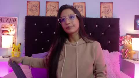 Snapshot of rose_smiley1 chatting on May 2026 04:20:01 AM Rose online show from May 2026 04:20:01 AM