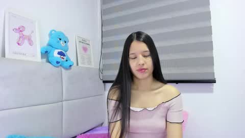 Rose y Miah online show from December 2025 02:06:02 AM