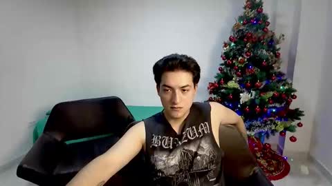 Rose Sins and Don Viktor online show from December 2025 07:32:01 PM