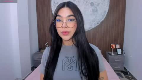 Snapshot of rosecassie chatting on May 2026 01:49:01 PM Rose online show from May 2026 01:49:01 PM