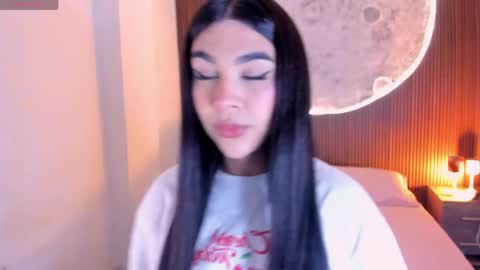 Snapshot of rosecassie chatting on May 2026 01:50:02 PM Rose online show from May 2026 01:50:02 PM