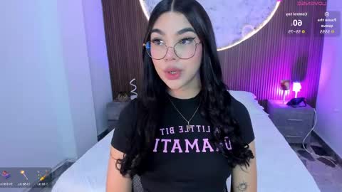 Snapshot of rosecassie chatting on May 2026 12:44:01 PM Rose online show from May 2026 12:44:01 PM