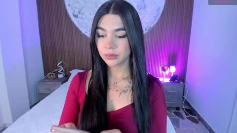 Snapshot of rosecassie chatting on May 2026 01:06:01 PM Rose online show from May 2026 01:06:01 PM