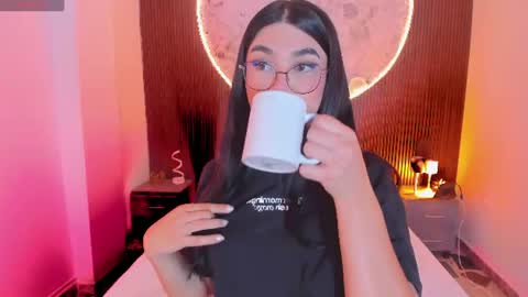 Snapshot of rosecassie chatting on July 2026 01:18:02 PM Rose online show from July 2026 01:18:02 PM