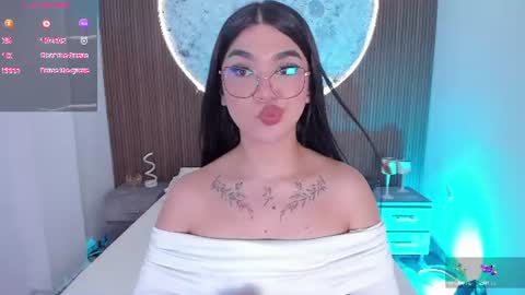 Snapshot of rosecassie chatting on July 2026 09:46:02 PM Rose online show from July 2026 09:46:02 PM