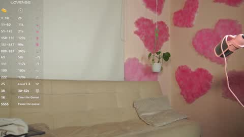 Snapshot of roselinedior chatting on March 2025 02:12:01 PM Lyla OF roselinedior online show from March 2025 02:12:01 PM