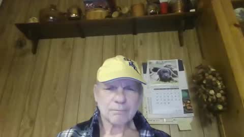 roses2u1958 online show from April 2026 12:44:01 AM