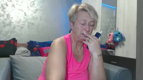 Lovepinklilly online show from March 2026 05:50:02 PM