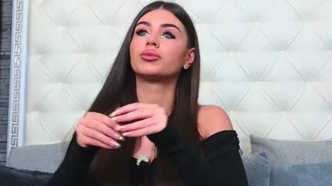 Snapshot of rosevanessa chatting on June 2026 05:49:02 AM Gabriela online show from June 2026 05:49:02 AM
