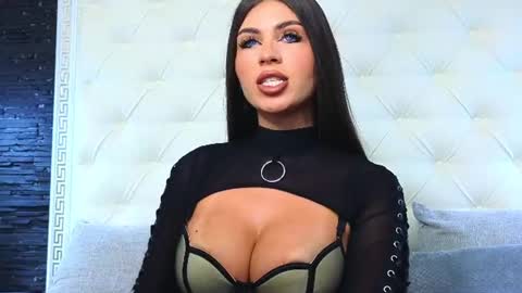 Snapshot of rosevanessa chatting on July 2026 03:48:01 AM Gabriela online show from July 2026 03:48:01 AM