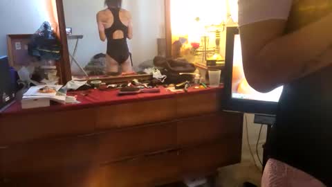 roshi702 online show from September 2025 03:56:01 PM