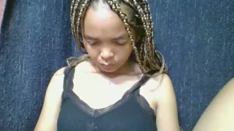 Snapshot of rosia685234 chatting on April 2026 02:51:02 AM rosia685234 online show from April 2026 02:51:02 AM