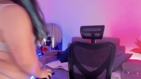 ross_lee online show from April 2026 08:35:02 PM