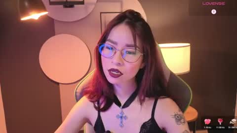 Snapshot of rosse_98_ chatting on July 2026 01:46:02 PM Miss Rosse online show from July 2026 01:46:02 PM