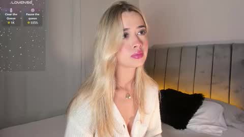 Rosse Daw Independent model  online show from December 2025 10:15:01 PM