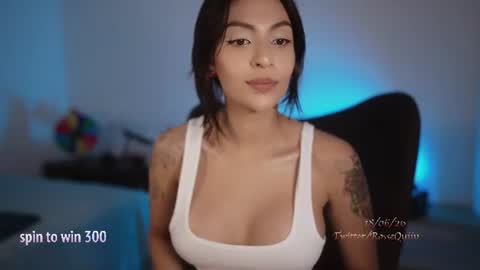 Snapshot of rosseyquiin chatting on June 2026 01:21:01 AM Rossey online show from June 2026 01:21:01 AM
