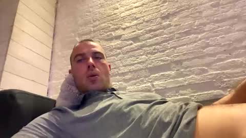 rotteei1 online show from November 2025 08:30:01 PM