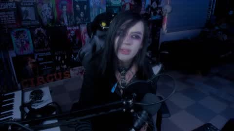 Snapshot of rotten_dreams chatting on February 2025 09:36:01 PM rot online show from February 2025 09:36:01 PM
