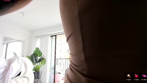 Snapshot of rouse_hallberg_ chatting on September 2025 09:50:01 PM DREAM online show from September 2025 09:50:01 PM